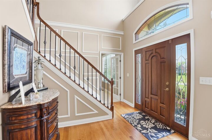 Property Photo:  1324 Wexford Lane  OH 45233 