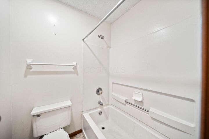 Property Photo:  2983 Castlebrook Avenue  OH 43026 