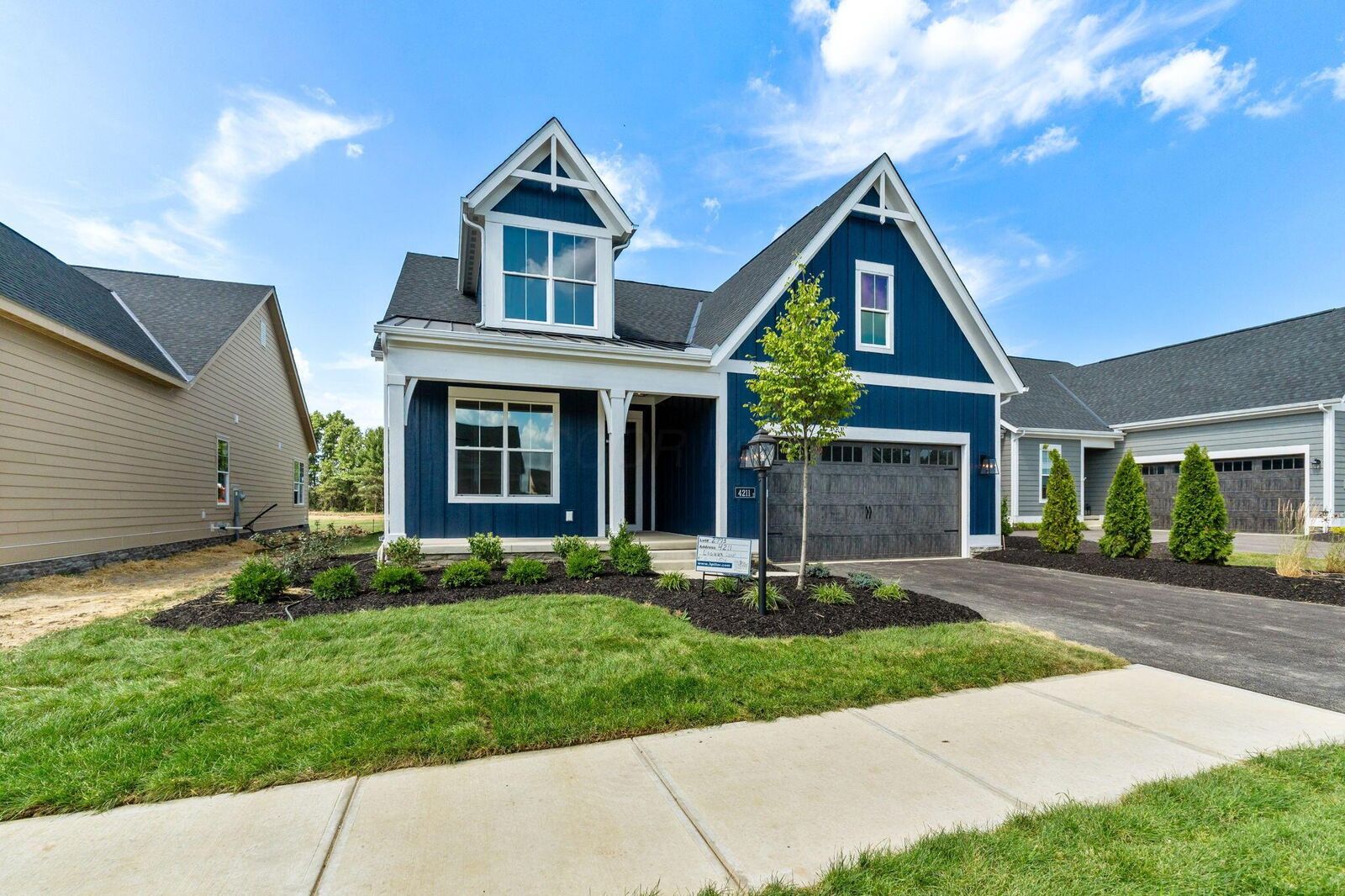 Property Photo:  4211 Laguna Loop  OH 43035 