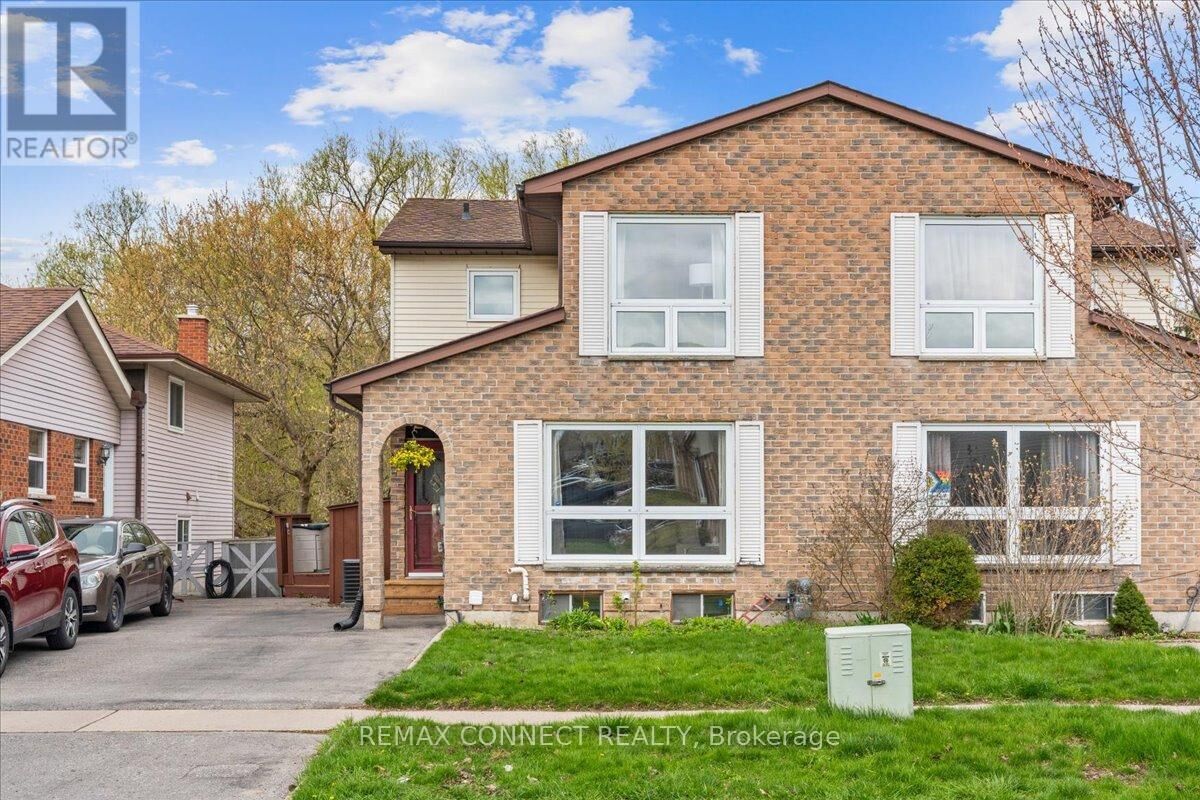 Property Photo:  112 Londonderry Street  ON L1J 6Z3 