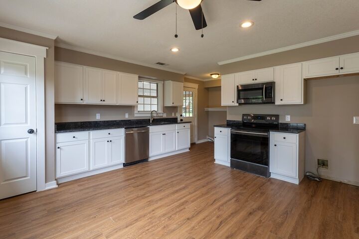 Property Photo:  470 E Brick  AR 72364 