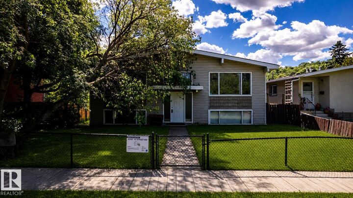 Property Photo: 10268 87 Street NW 1,2,3,4 AB T5H 1N6