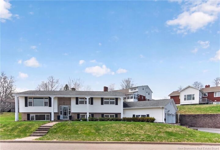 216 Westmount Boulevard — photo 1