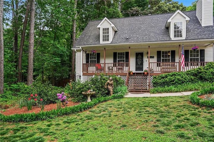 Property Photo:  120 Lynnview Court  GA 30252 
