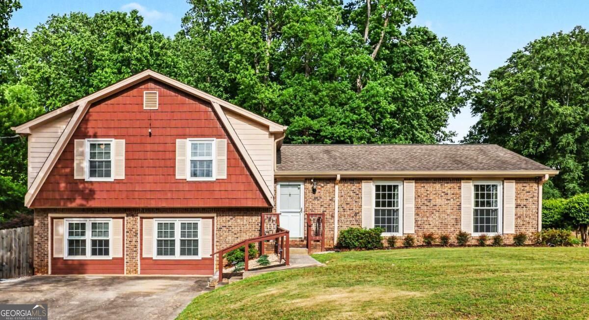 Property Photo: 1315 Sanden Ferry Drive GA 30033