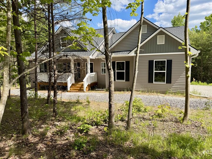 Property Photo:  600 Green Brier Lane  TN 37327 