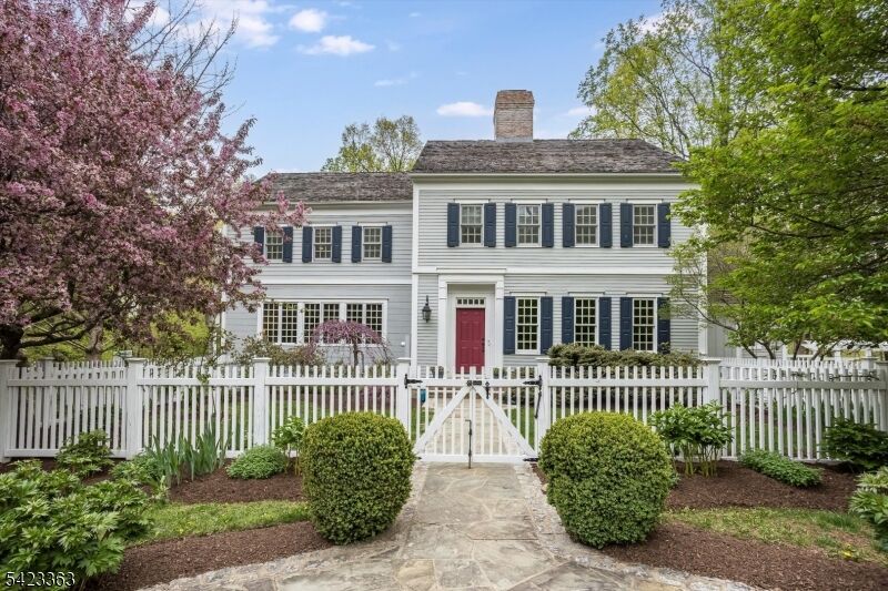 Property Photo:  12 Red Oak Row  NJ 07930 
