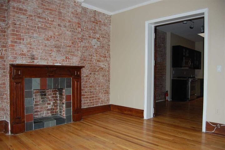Property Photo:  816 Willow Ave 5L/4L  NJ 07030 