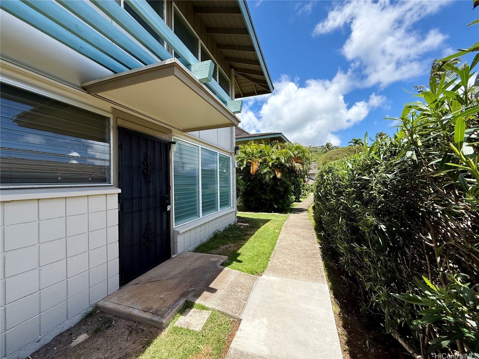 Property Photo: 4954 Kilauea Avenue 51 HI 96816
