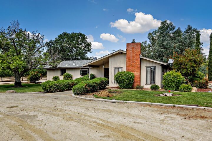 Property Photo: 12066 Excelsior Avenue CA 93230