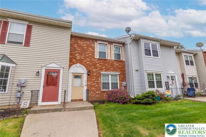 Property Photo:  104 Empire Court  PA 18020 