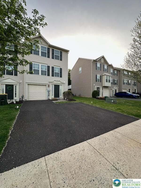 Property Photo:  1132 Sparrow Way  PA 18031 
