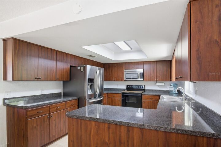 Property Photo:  212 S Jumper Drive S  FL 33513 