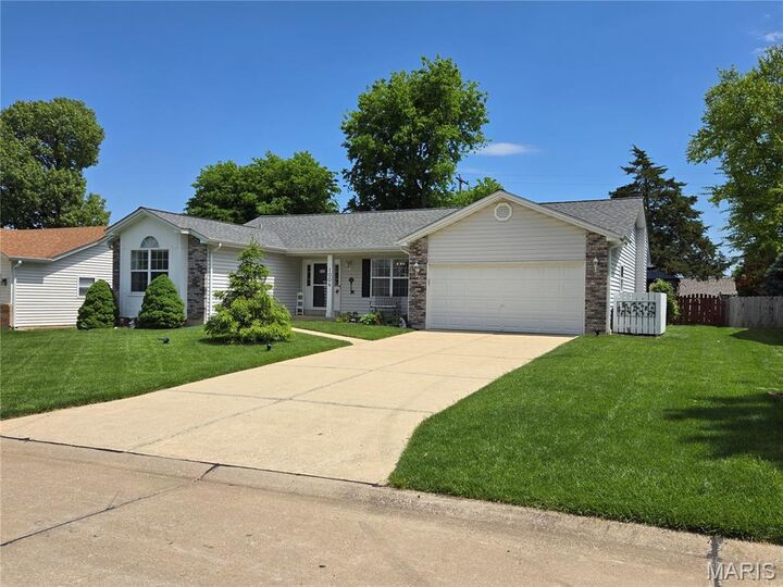 Property Photo:  1004 N Brampton Drive  MO 63304 