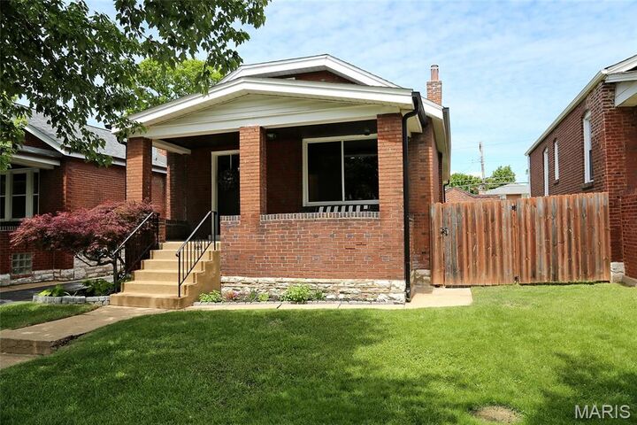 Property Photo:  5121 Rosa Avenue  MO 63109 