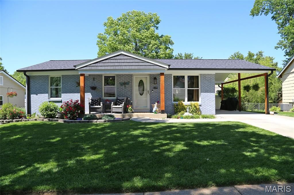 Property Photo: 962 Tree Trails Lane MO 63026