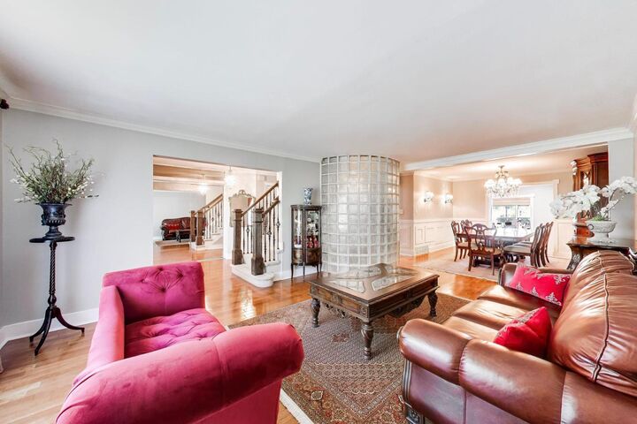 Property Photo: 1631 E Greenwood Drive IL 60056
