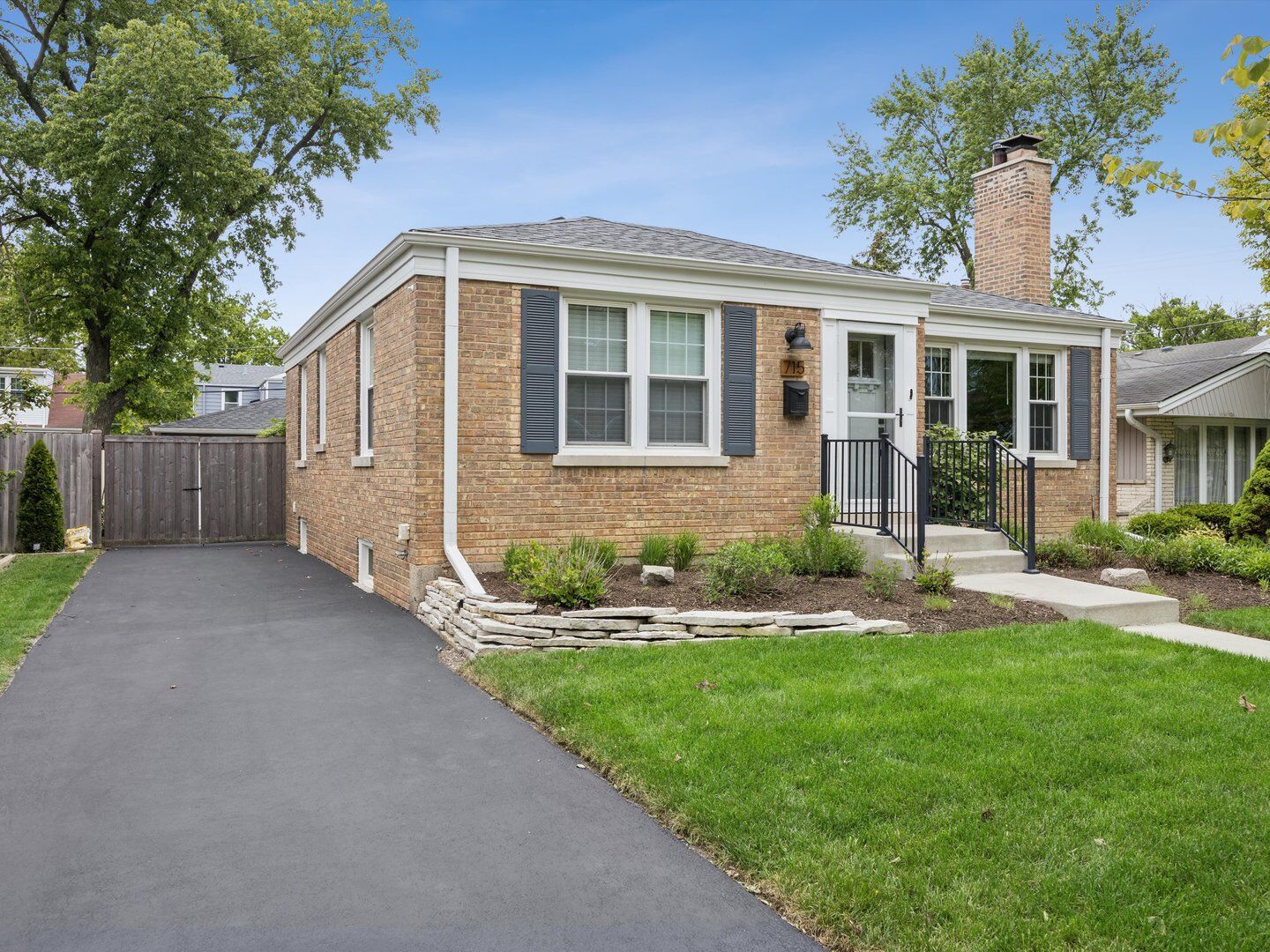 Property Photo: 715 Forest Road IL 60526