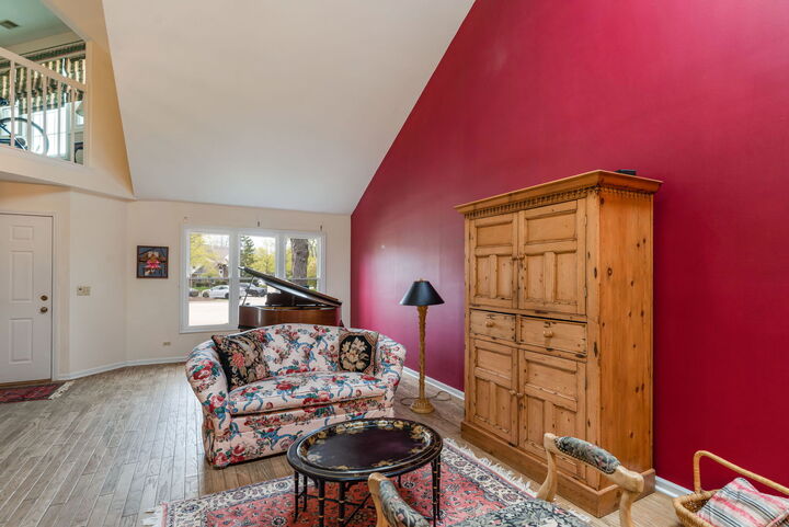 Property Photo:  145 Willow Parkway  IL 60089 