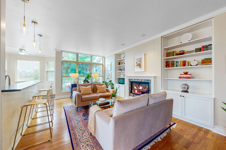 Property Photo:  