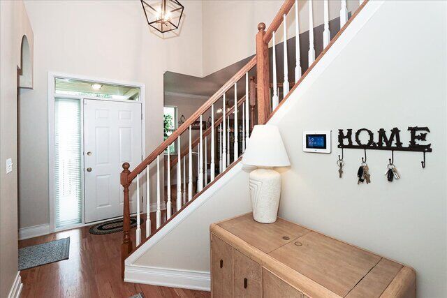 Property Photo:  768 W Saint Johns Place  IL 60101 
