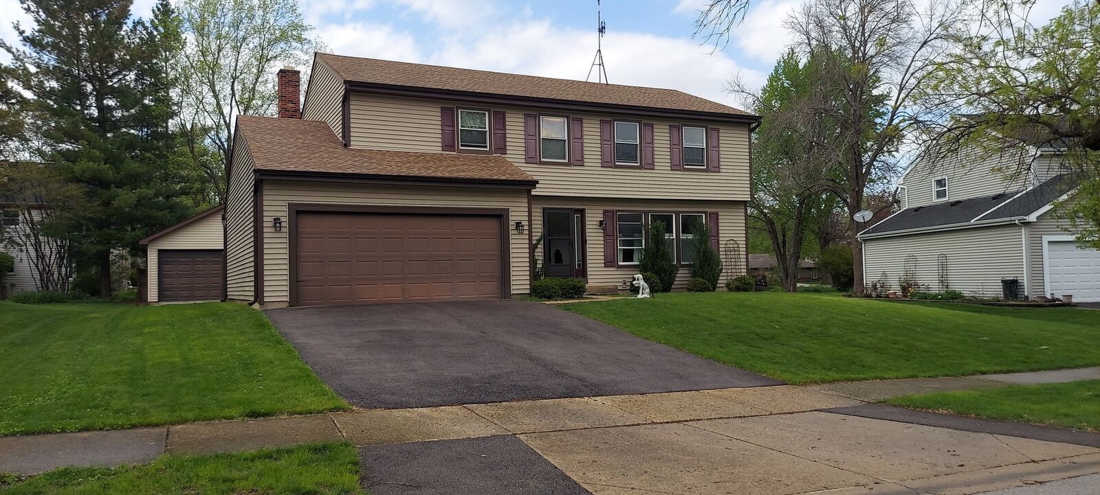 Property Photo:  241 Briarheath Lane  IL 60565 
