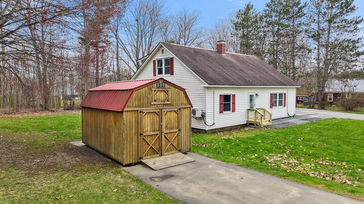 Property Photo:  21 Goodwin Street  ME 04953 