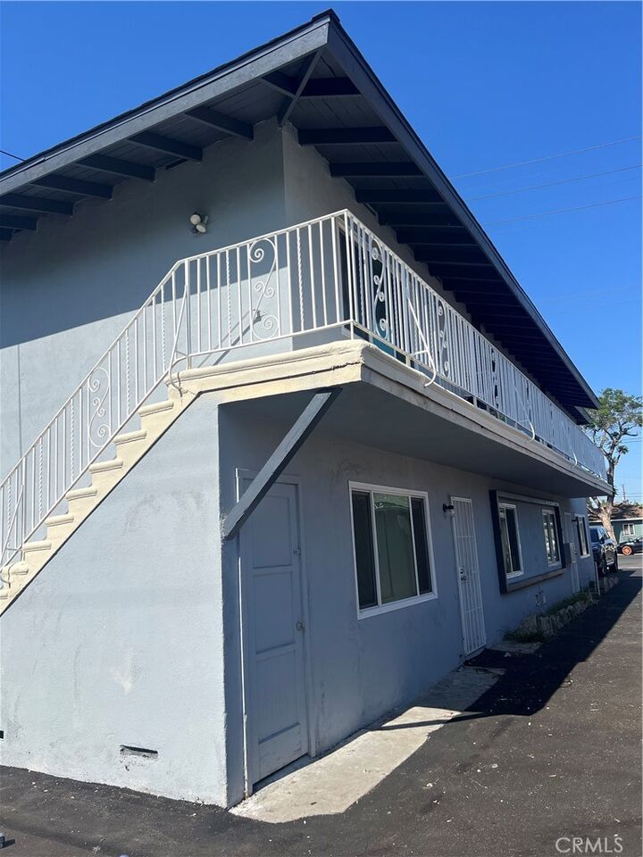 Property Photo:  5852 Orange Avenue 4  CA 90805 
