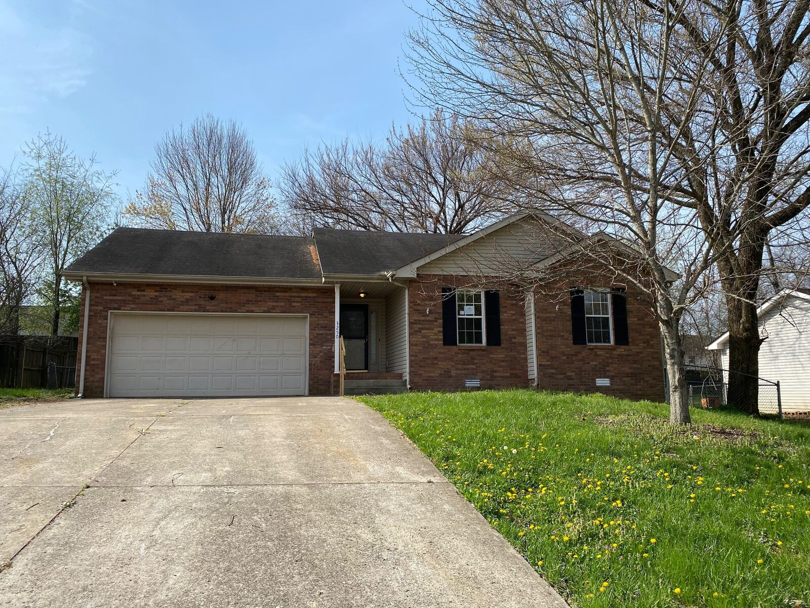 Property Photo:  3250 N Senseney Cir  TN 37042 