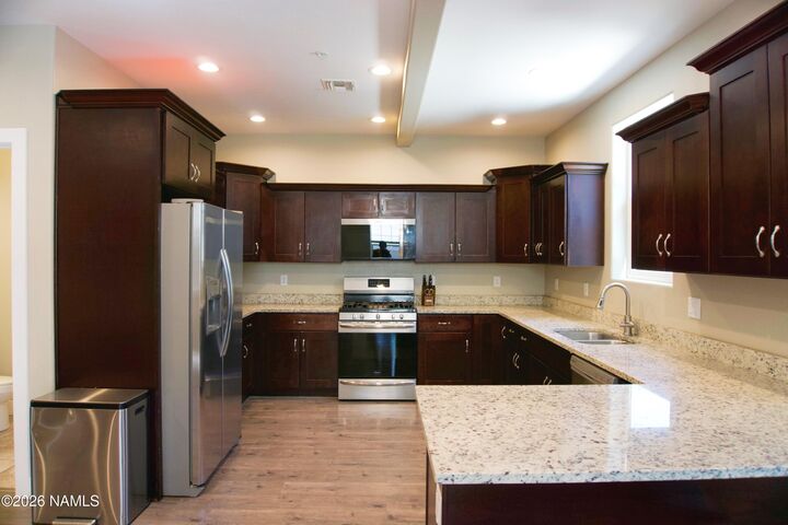 Property Photo:  2562 W Cripple Creek Drive  AZ 86001 