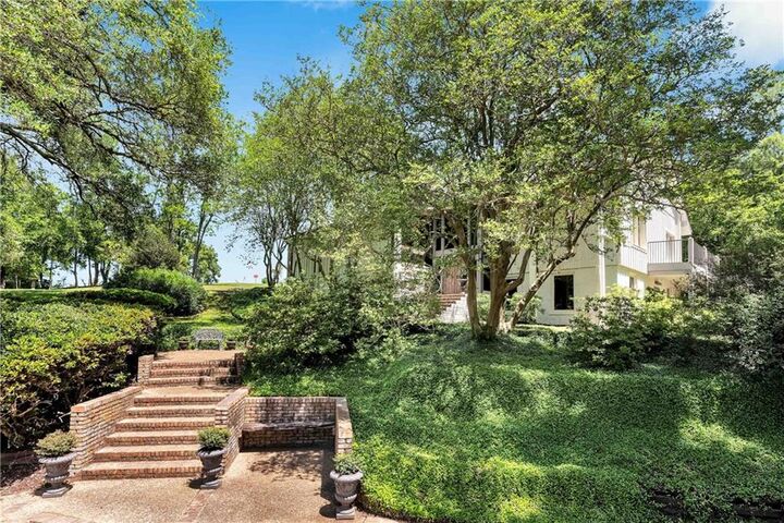 Property Photo:  2617 Confederate Avenue  MS 39180 