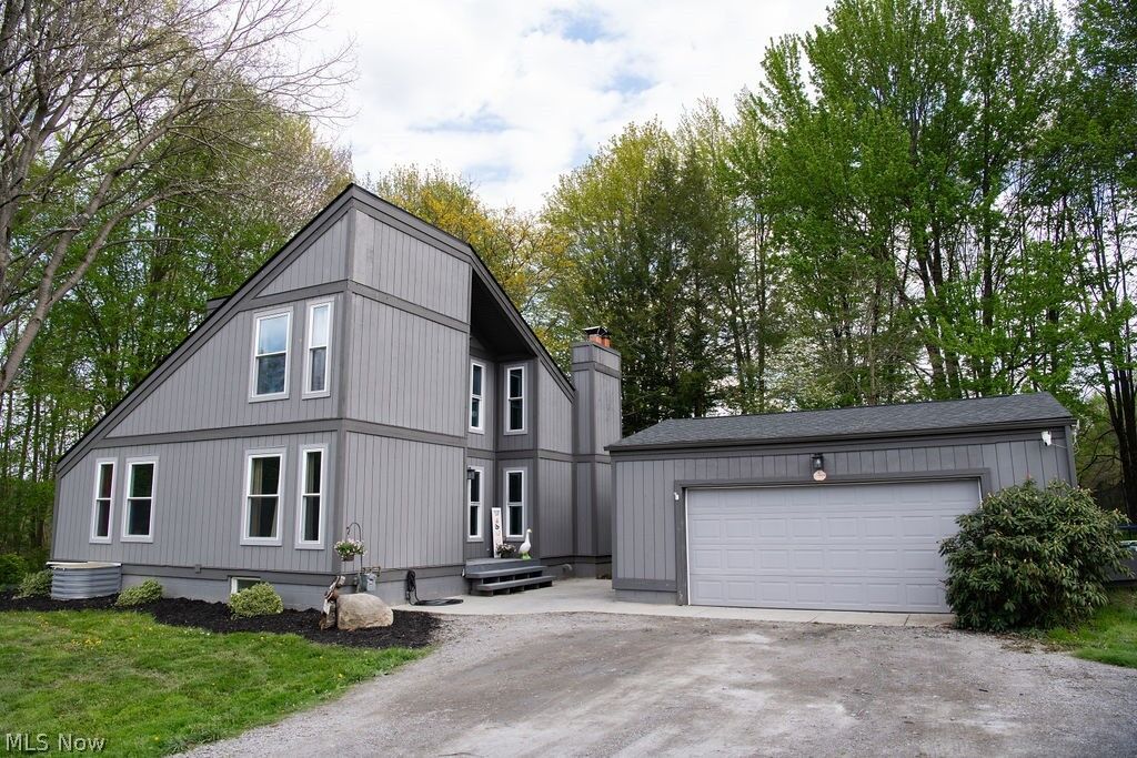 Property Photo: 4805 McConnell East Road OH 44470