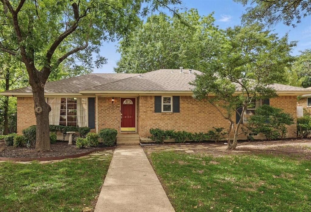 Property Photo:  1517 Dakota Drive  TX 75043 