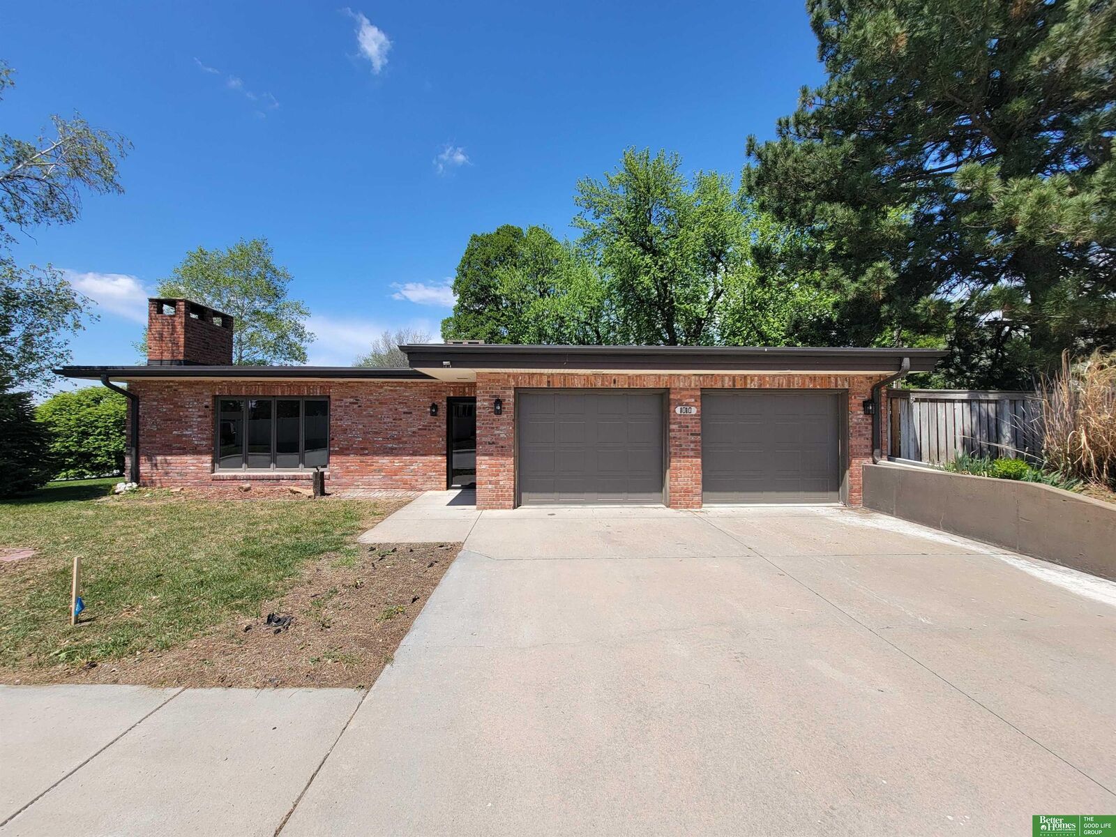Property Photo:  1010 10th Street  NE 68371 
