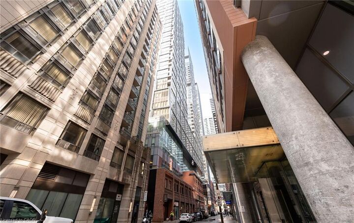 Property Photo: 15 Mercer Street 620 ON M5V 1H2