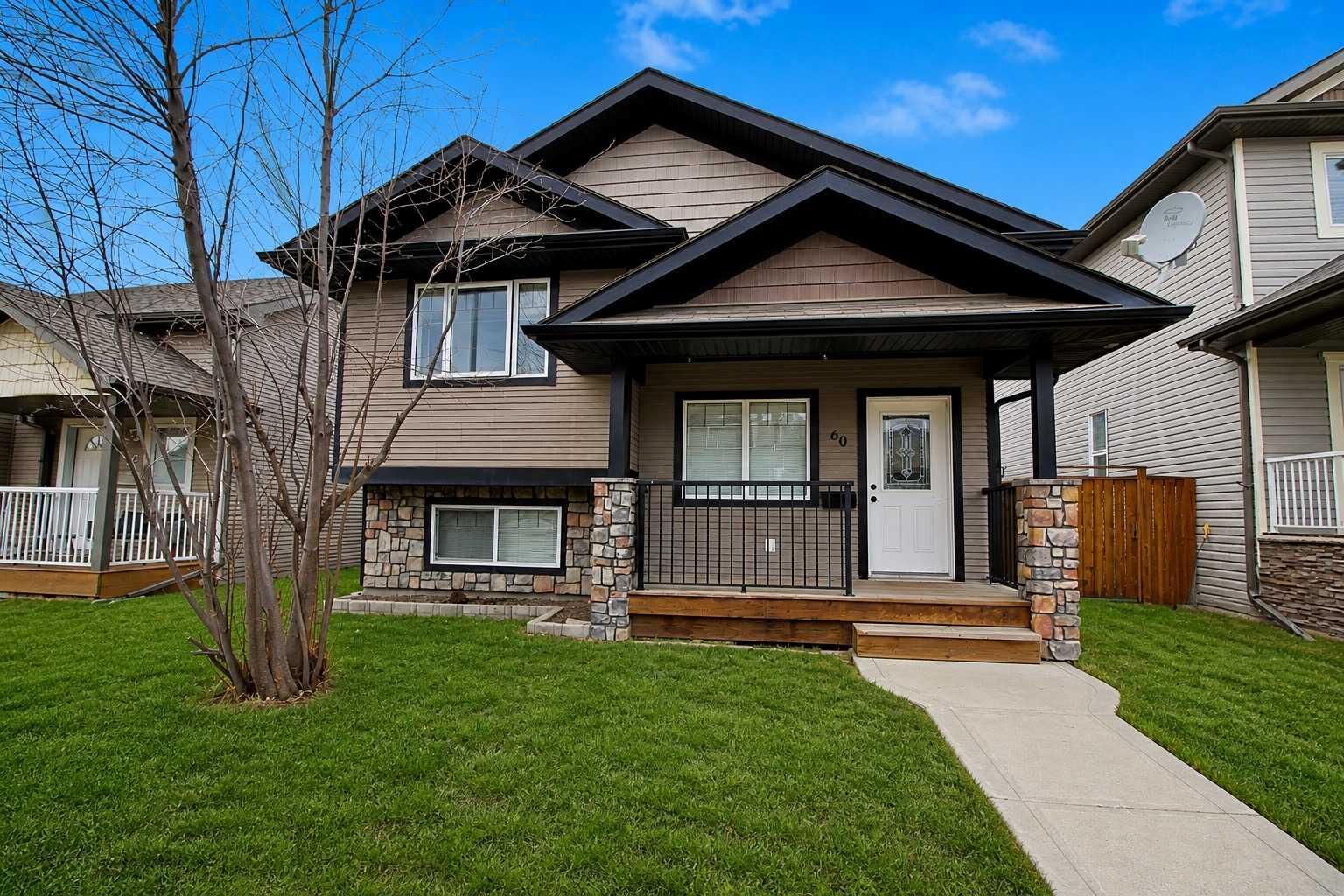 Property Photo:  60 Vickers Close  AB T4R 0E6 