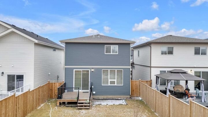 Property Photo: 119 Crestview Boulevard AB T4S 0V8