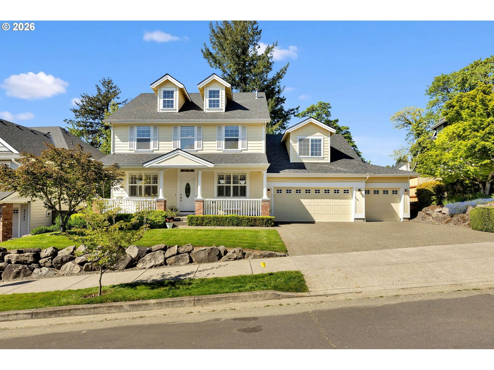 Property Photo:  3719 NW 9th Loop  WA 98607 