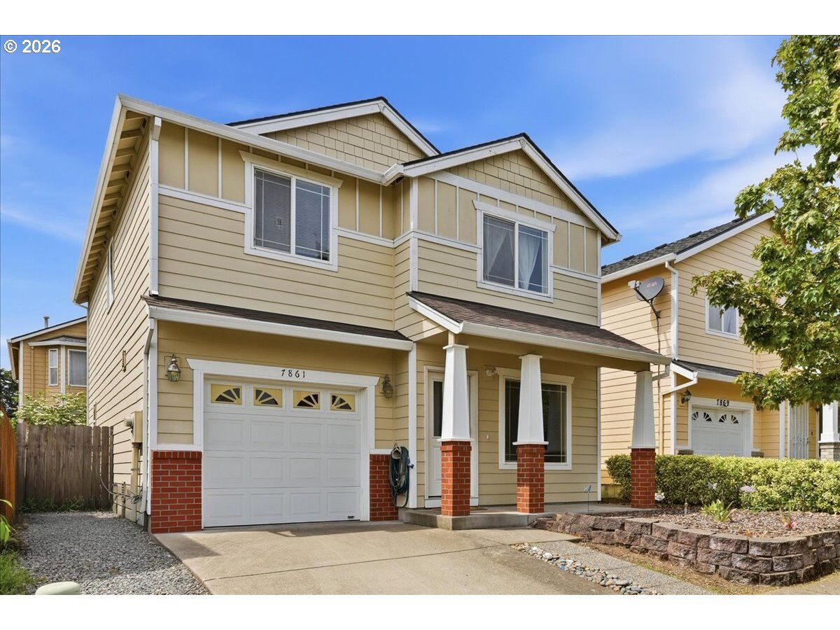 Property Photo:  7861 SE Springwater Dr  OR 97206 