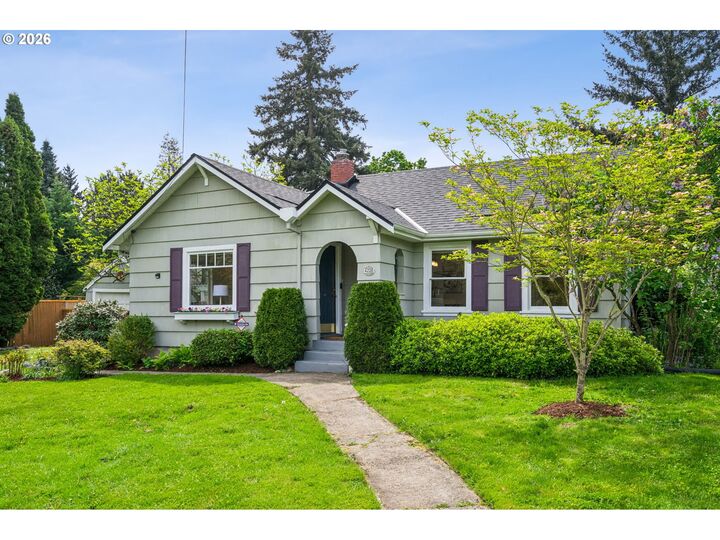 Property Photo:  4228 NE Simpson St  OR 97218 