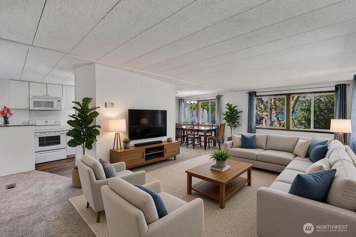 Property Photo: 18425 NE 95th Street 146 WA 98052