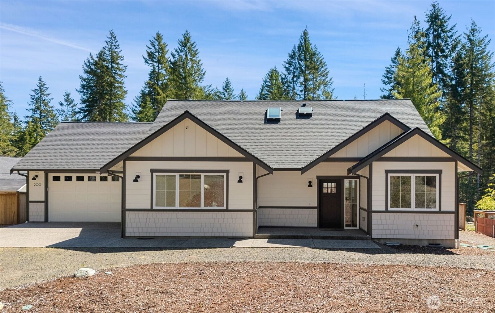 Property Photo:  200 E Susan Lane  WA 98592 