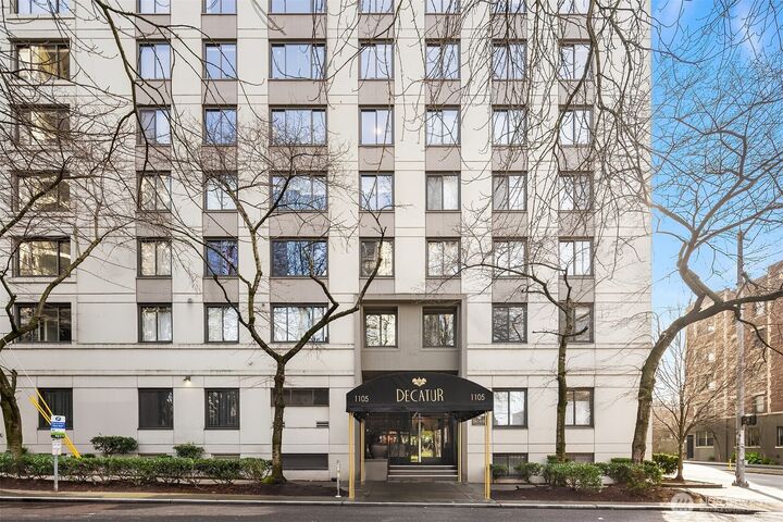 Property Photo:  1105  Spring Street 1112  WA 98104 