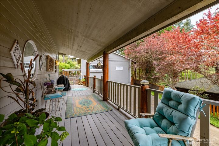 Property Photo:  615 NE 4th Street  WA 98239 