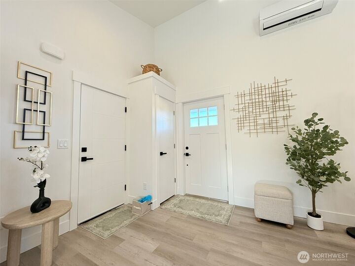 Property Photo:  737  Ocean Shores Boulevard SW  WA 98569 