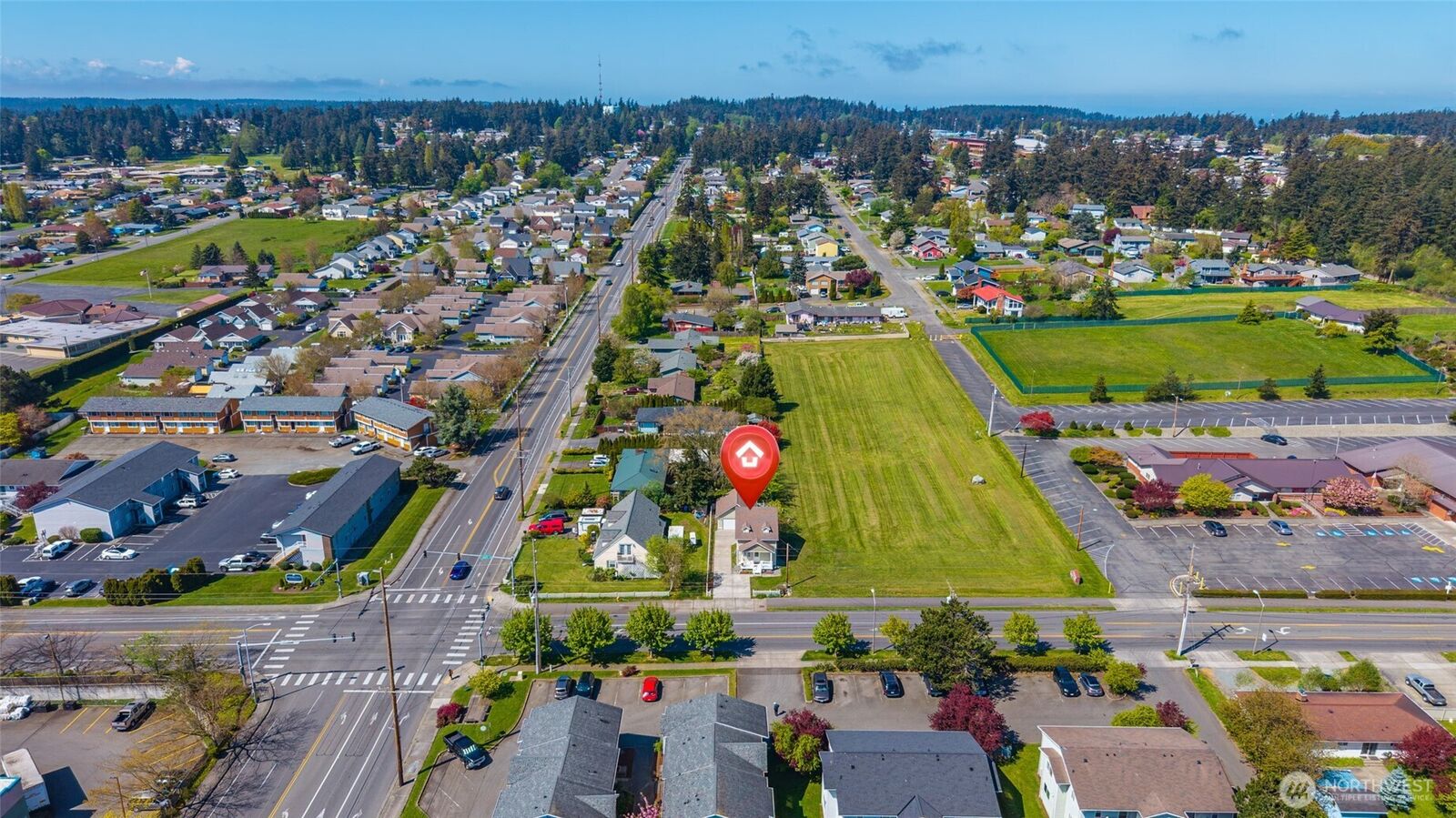 Property Photo:  45 N Oak Harbor Street  WA 98277 