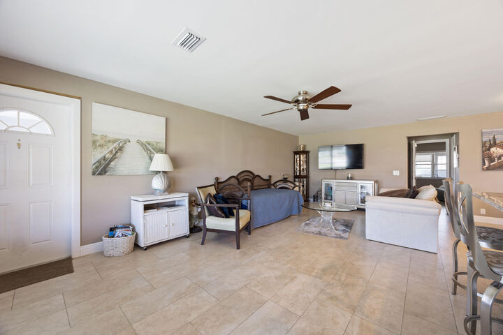 Property Photo:  150 South Boulevard B  FL 33435 