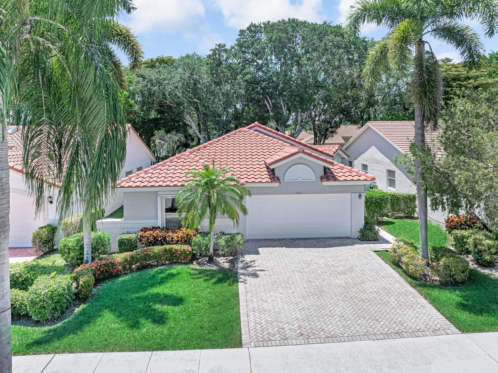 Property Photo:  9822 Harbour Lake Circle  FL 33437 
