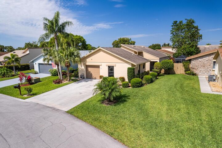 Property Photo: 786 NW 31st Avenue FL 33445