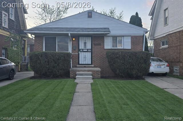 Property Photo:  4030 W Davison  MI 48238 